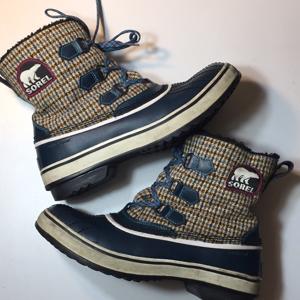 Sorel waterproof boots size 9